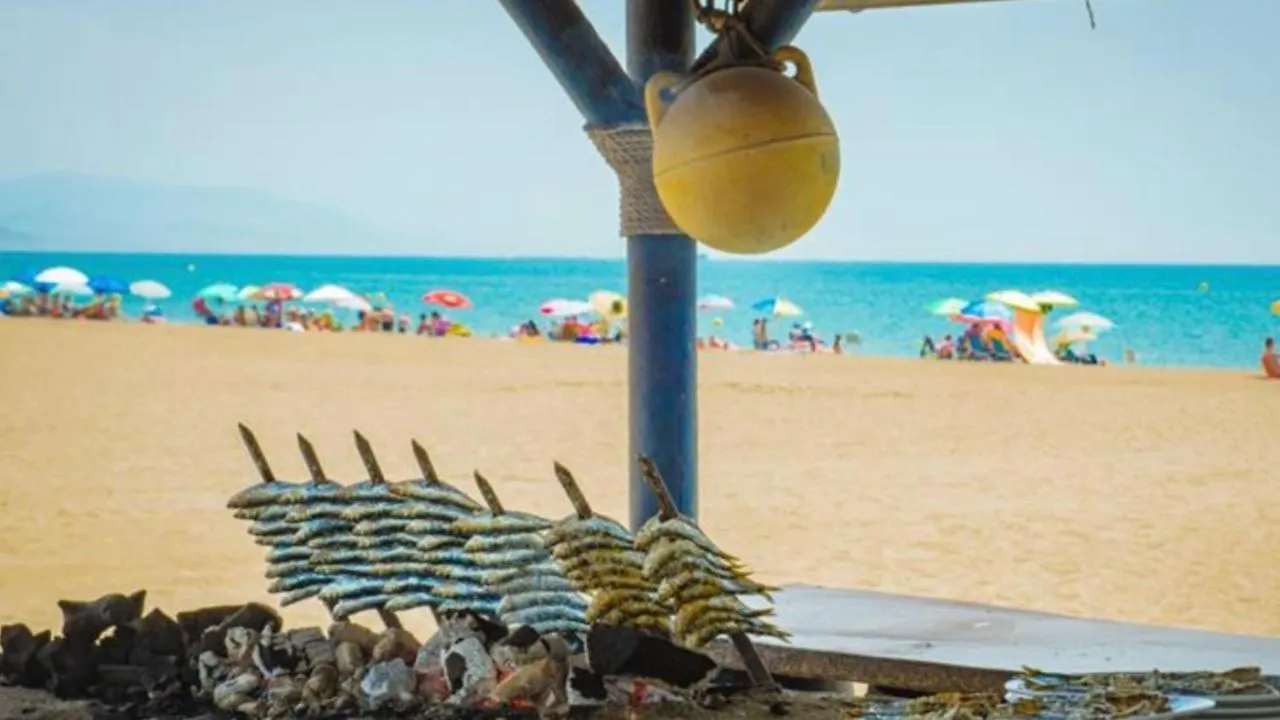 Beachfront Apartment In La Cala De Mijas