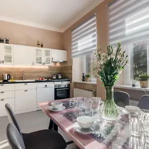With Sunny Garden By Michal&friends Apartment Prague