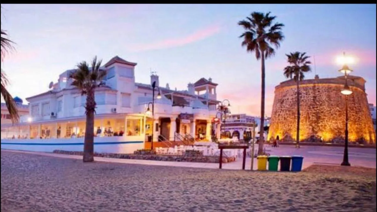 Beachfront Apartment In La Cala De Mijas 0*,